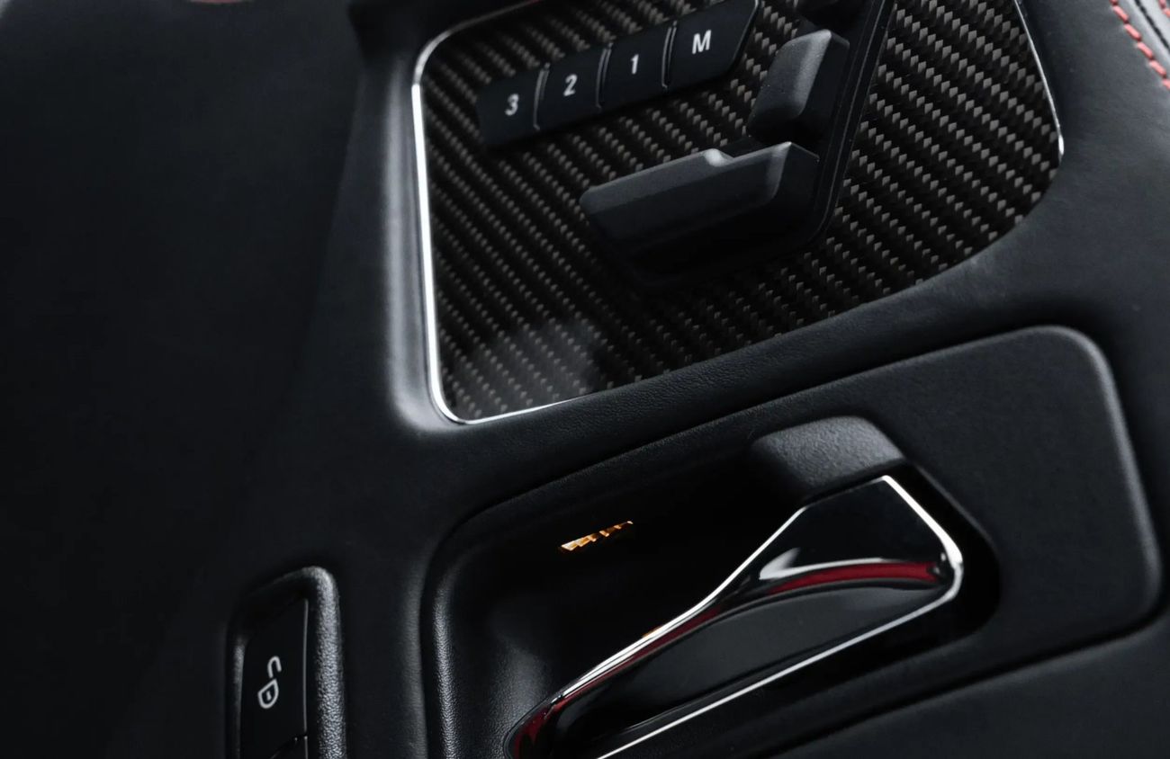 Mercedes Maybach G 650 6.0 L V-12 Biturbo Engine