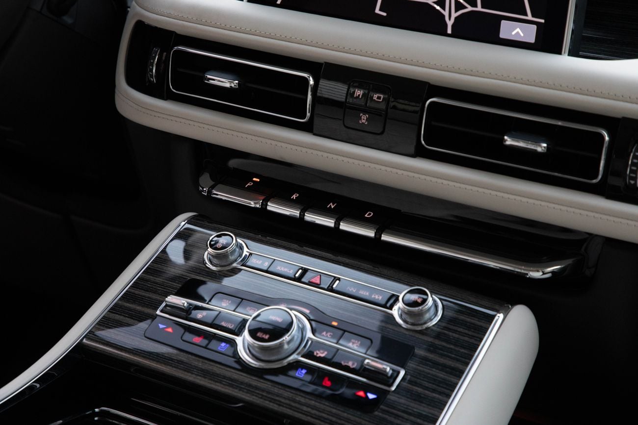 Lincoln Aviator Aviator Presidential | 4,211 P.M | 0% Downpayment | AVIATOR PRESIDENTIAL | WARRANTY 2029 | Ramadan O