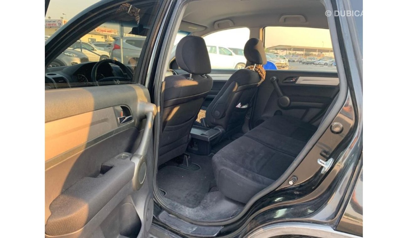 Honda CRV MID OPTION 4x2 2.4L V4 2011 GCC SPECIFICATION