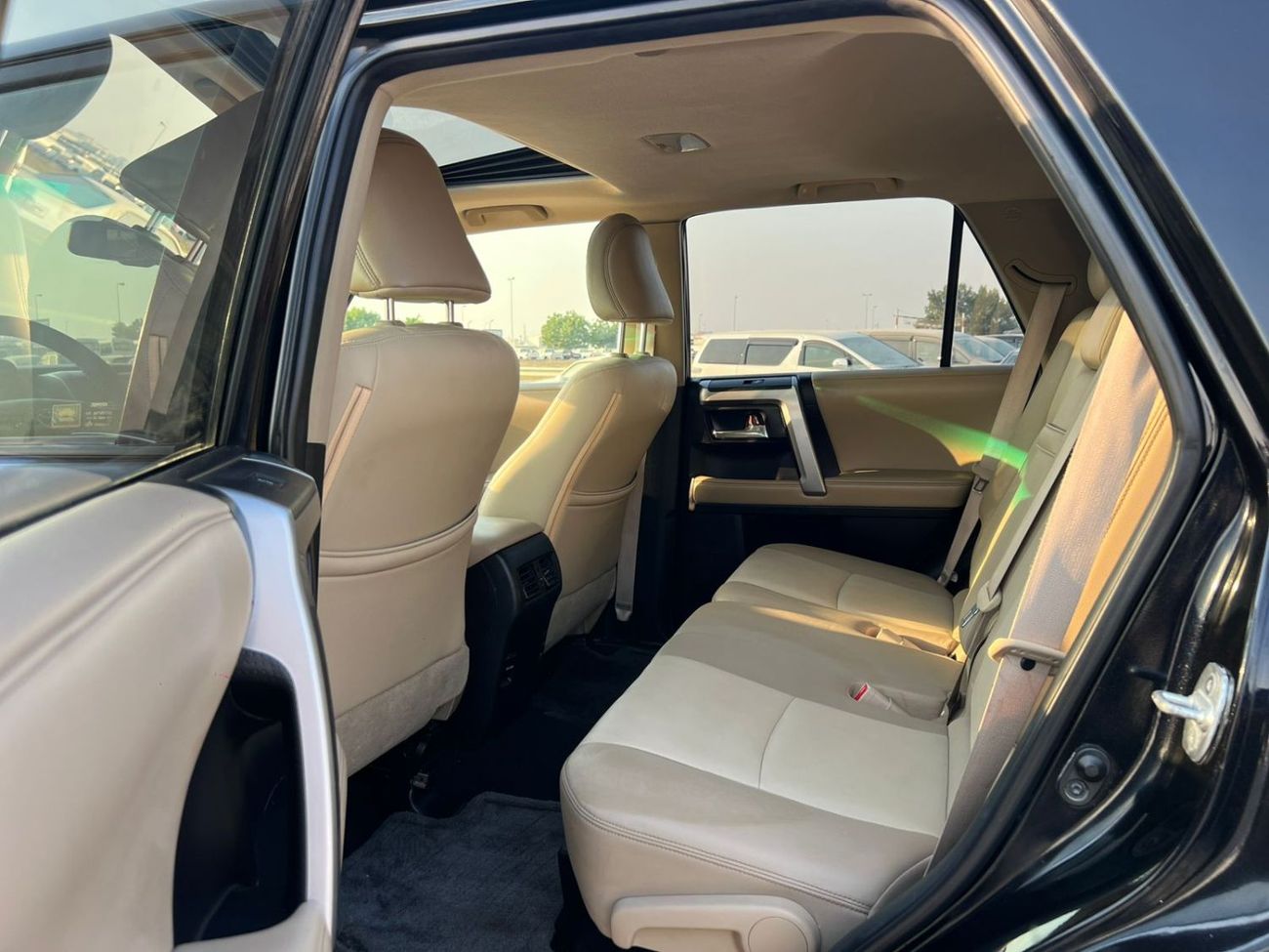 تويوتا Runner4 2015 Toyota 4Runner SR5 Premium - Rear CAM & Leather Seat - Sunroof - 7 Seater - V6 4.0L -