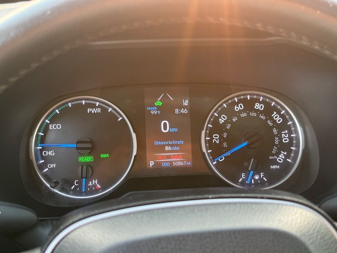 تويوتا راف ٤ XLE 2.5L