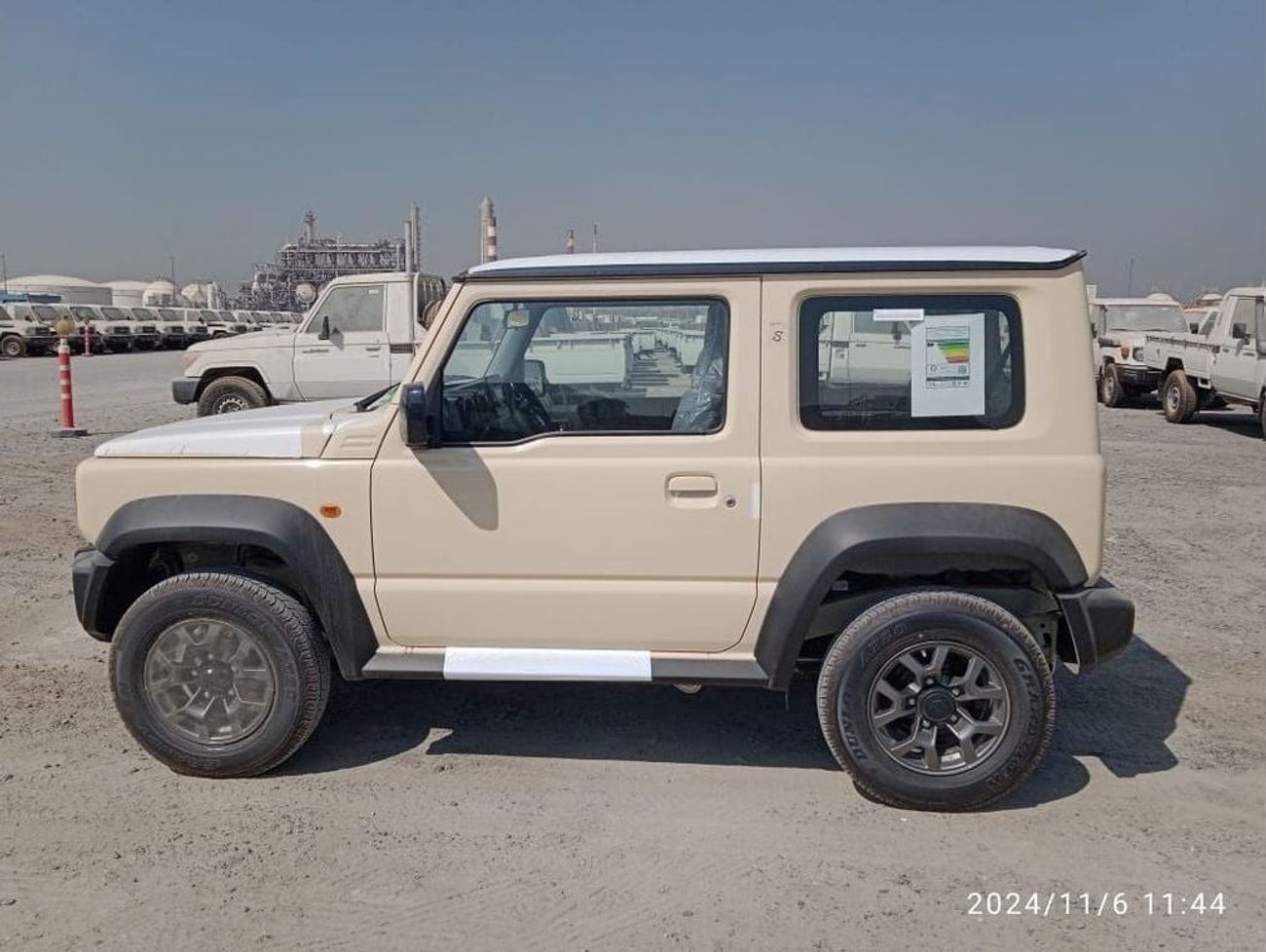 سوزوكي جيمني ECT0015 - Suzuki Jimny GLX - 1.5L Petrol Auto - Ivory