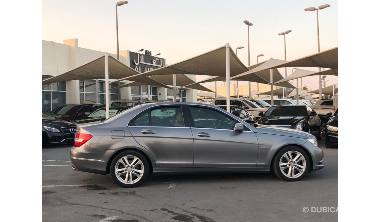 Mercedes-Benz C 300 Mercedes Benz C300 model 2012 GCC car prefect condition full option panoramic roof leather seats nav