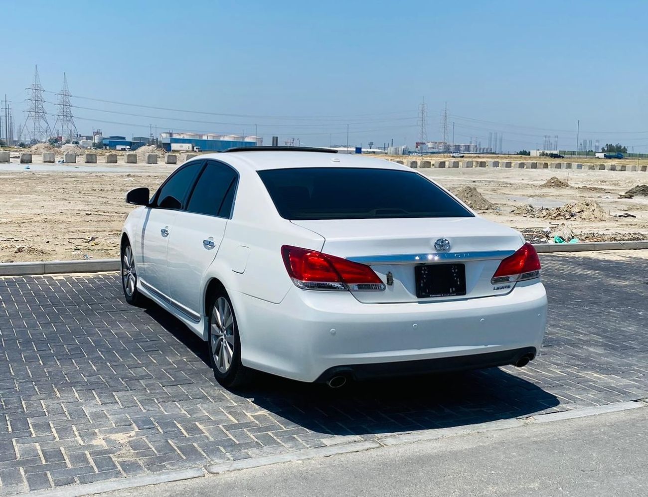 Used Toyota Avalon Good condition car GCC 2011 for sale in Dubai - 733771