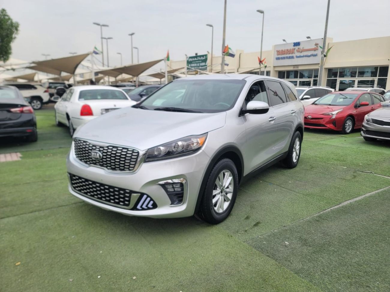 كيا سورينتو Mid Option 3.3L