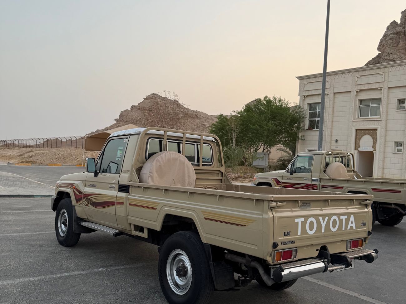 Toyota Land Cruiser Pickup 70