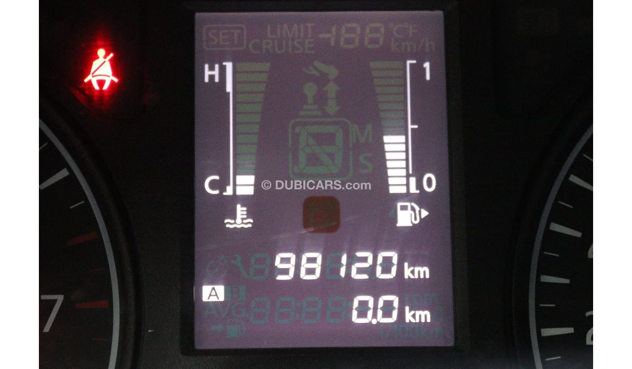 Nissan Urvan Std Nissan Urvan 2020 GCC high roof, high chair, manual gear, in excellent condition