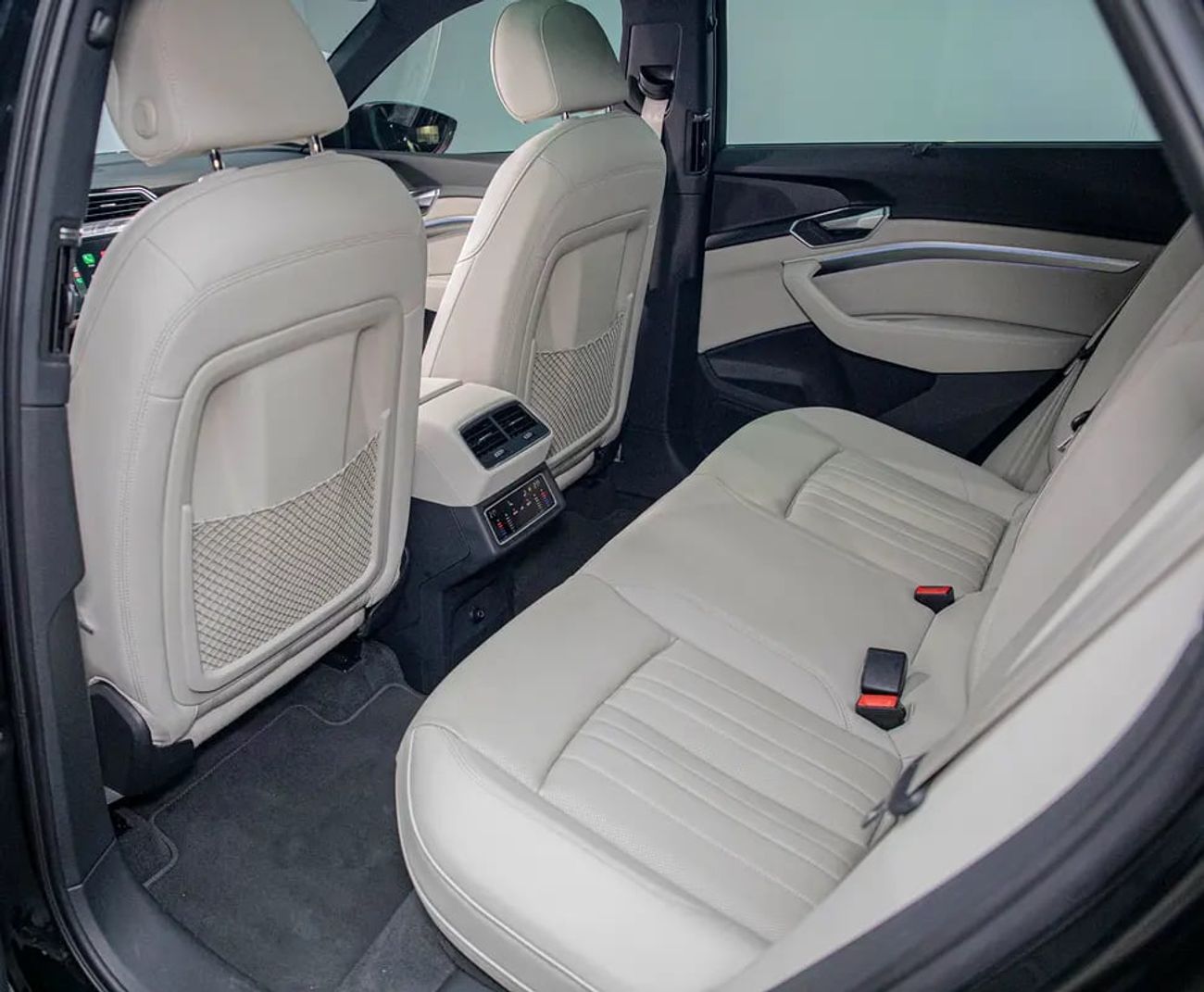 أودي اي ترون 55 Quattro