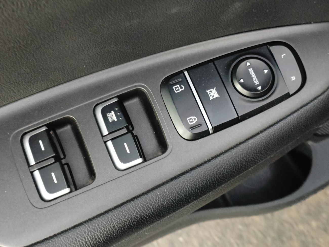 Kia Optima 2.4L Petrol, Rear Camera / Rear A/C (LOT # 46738)