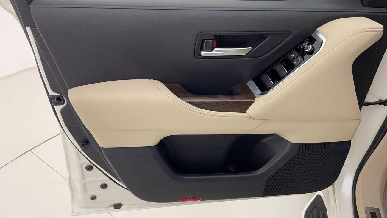 Toyota Land Cruiser GXR 4.0L GXR 4 | Zero Down Payment | Home Test Drive