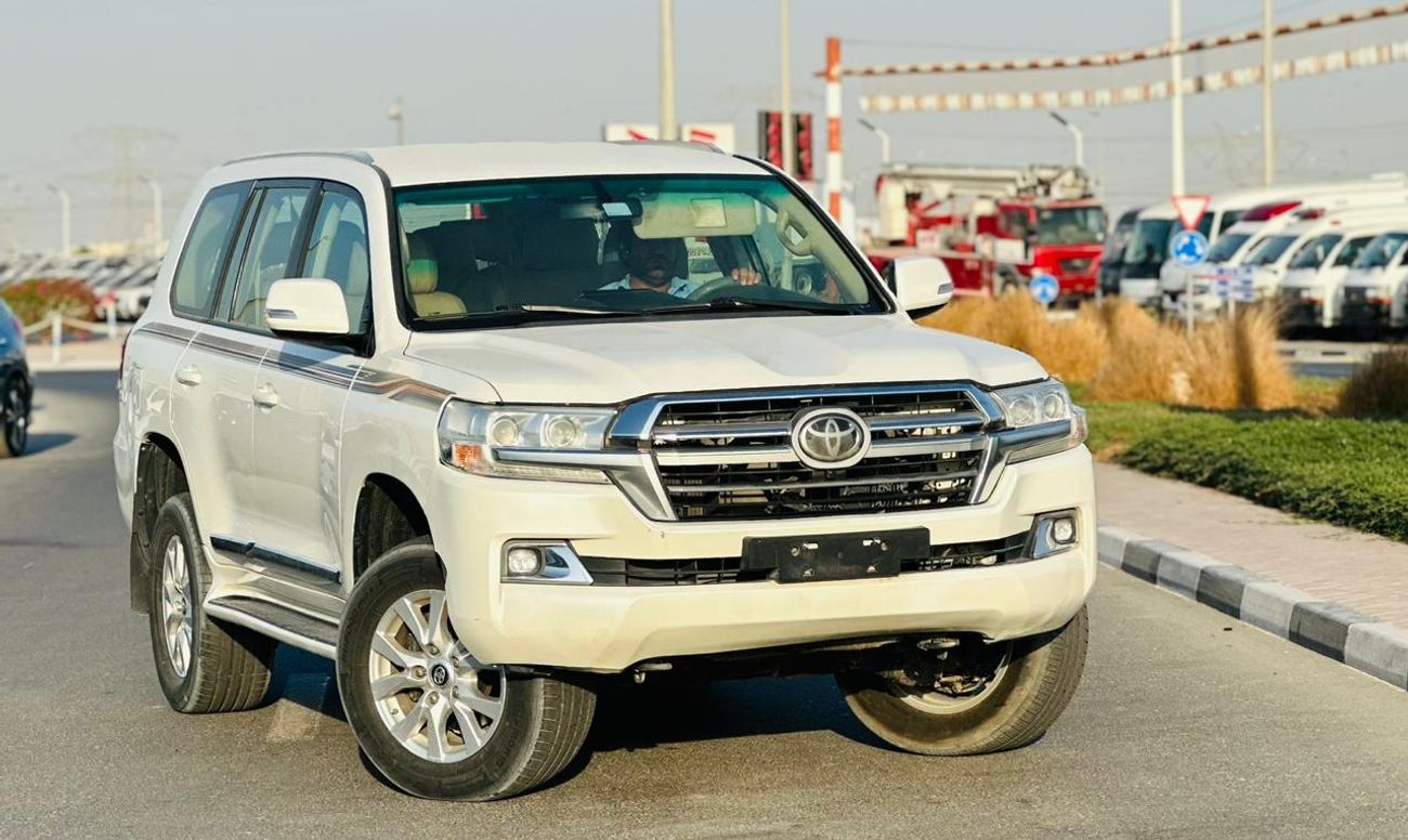 تويوتا لاند كروزر VXR+ 5.7L