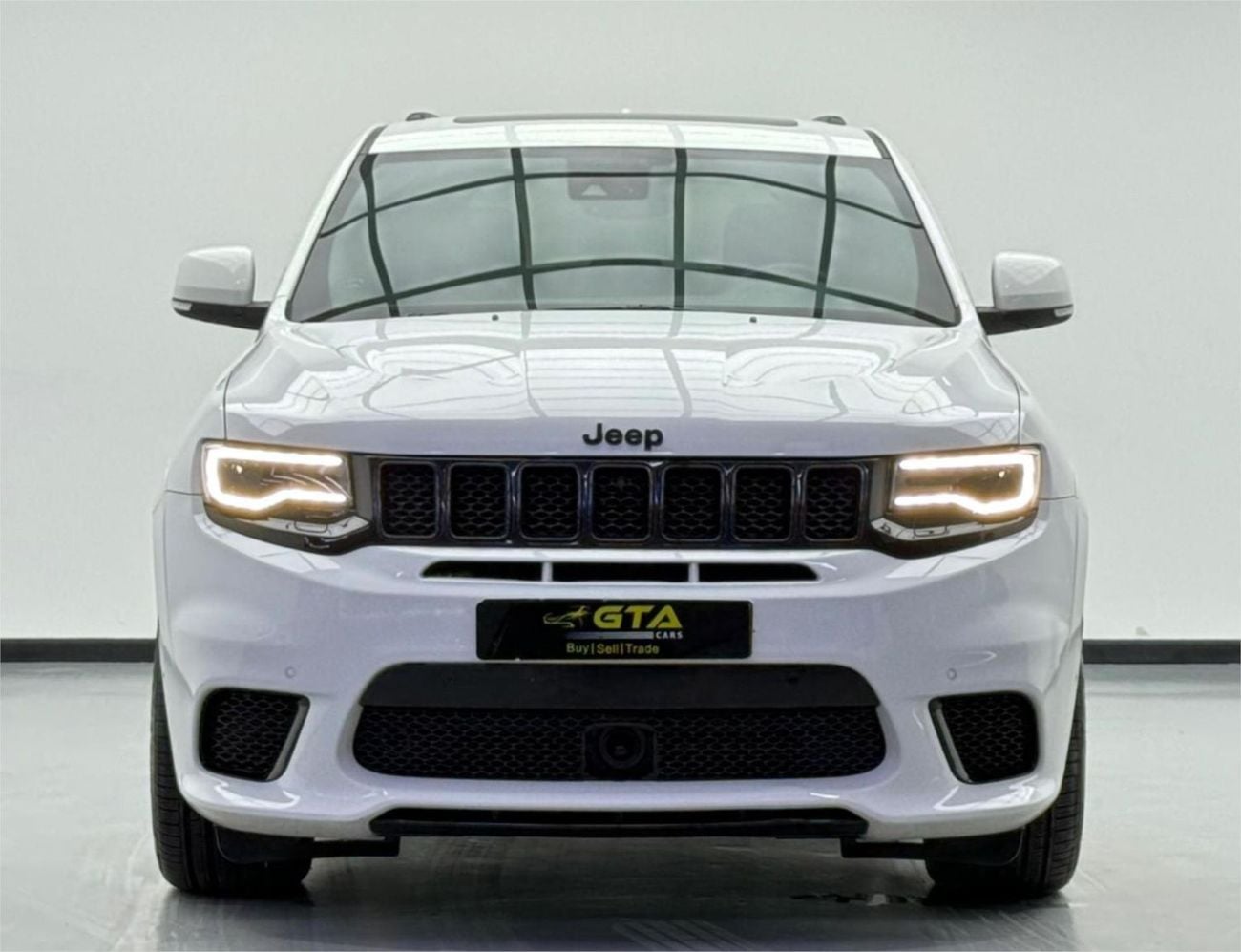 Jeep Grand Cherokee Trackhawk 6.2L 2018 Jeep Grand Cherokee Trackhawk, Full Service History,  Excellent Condition, GCC