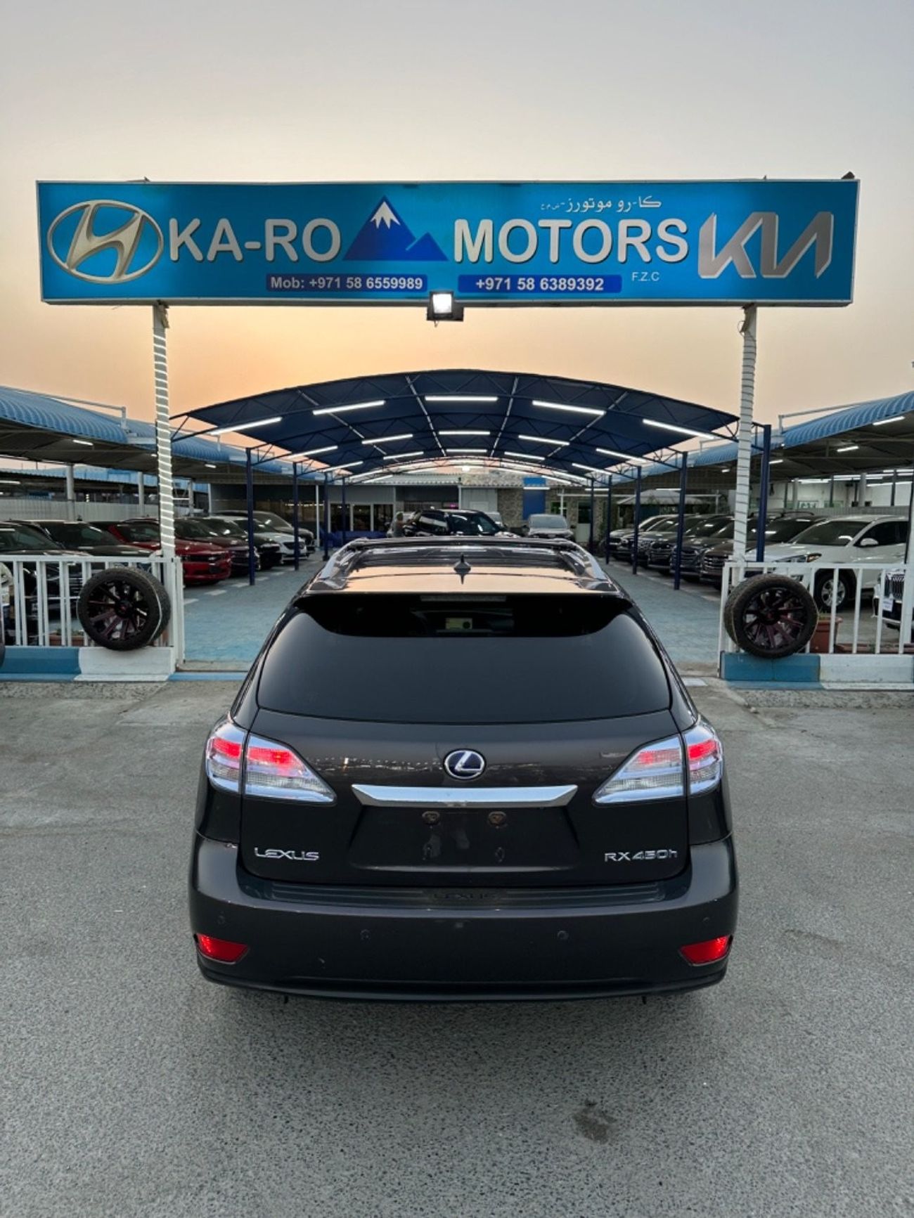 Lexus RX450hL Lexus RX 450 hybrid with 3.5 engine in excellent condition full floor Nice in a beautiful color.