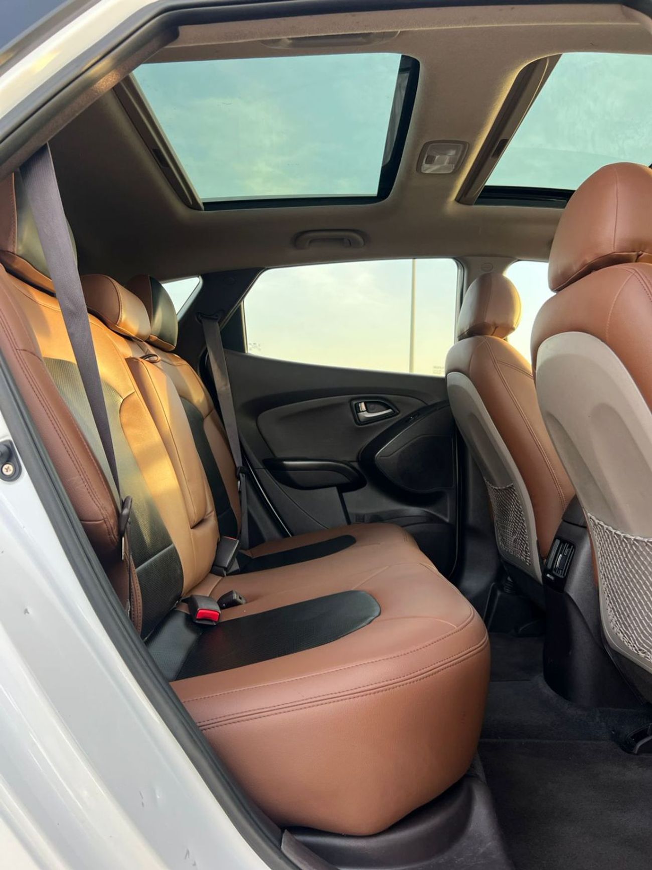 Hyundai Tucson 2014 Hyundai Tucson Limited 2.4L V4 - Rear Camera - panoramic sunroof - Leather Seats