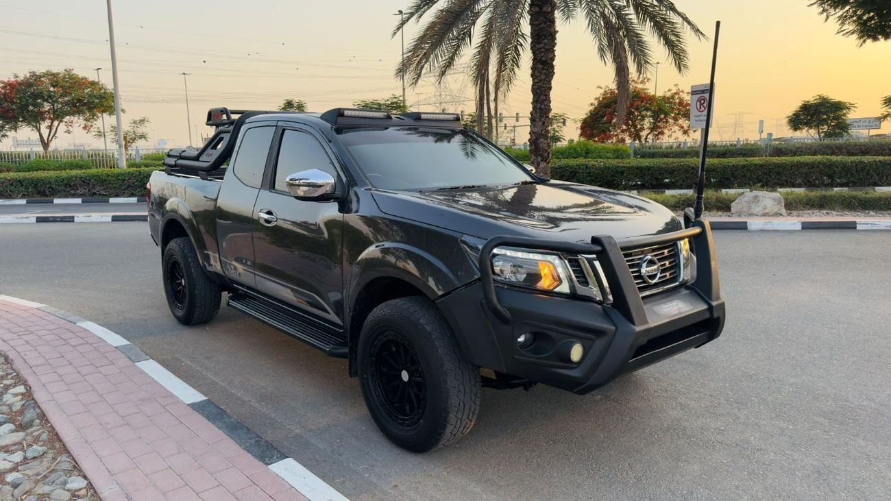 Nissan Navara Nissan Navara | Smart Cab | Automatic Diesel 2.3L | 4WD | RHD | Sports Bar