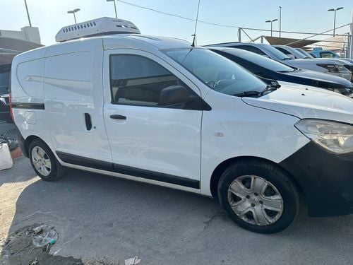 رينو دوكر STANDARD