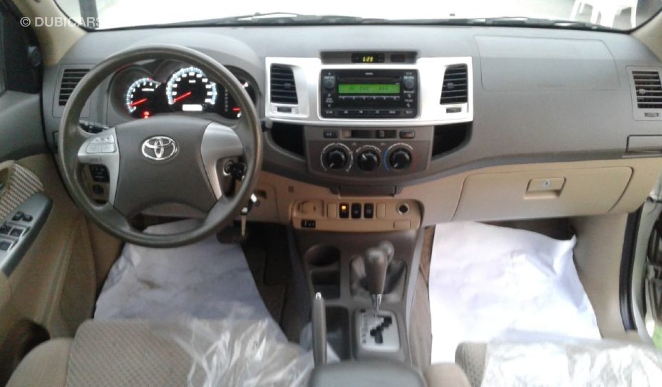 Toyota Fortuner TOYOTA fortuner 2013 goldno paint no accident full option