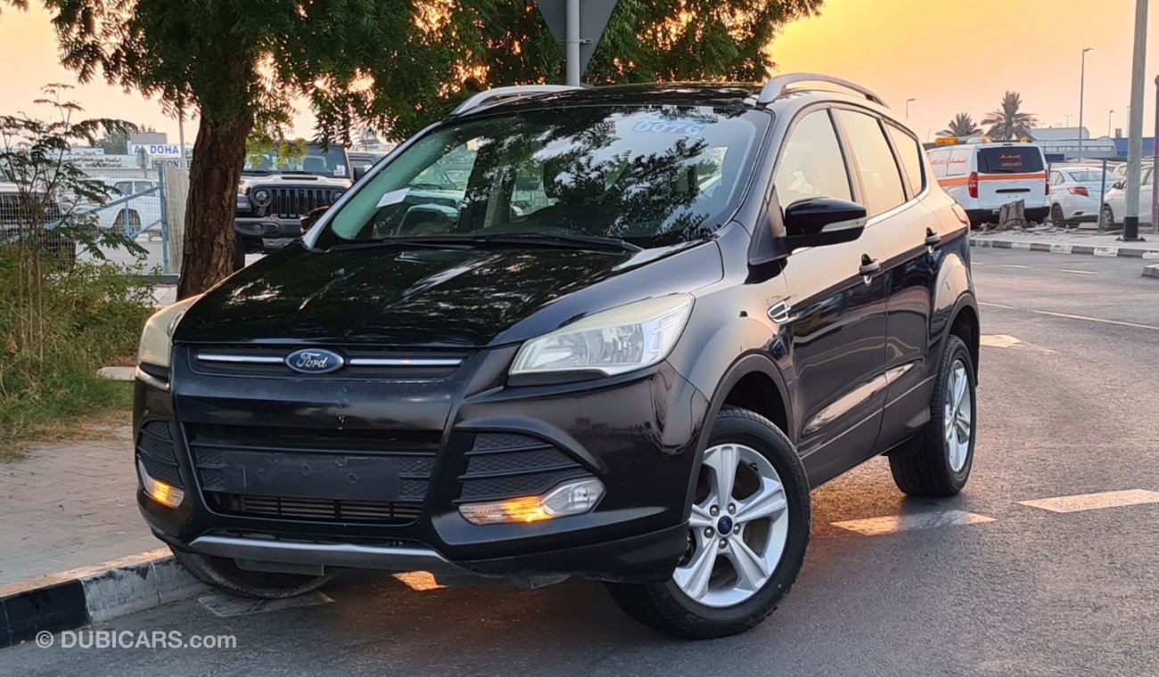 Ford Escape SE Ecoboost 2016 GCC Perfect Condition