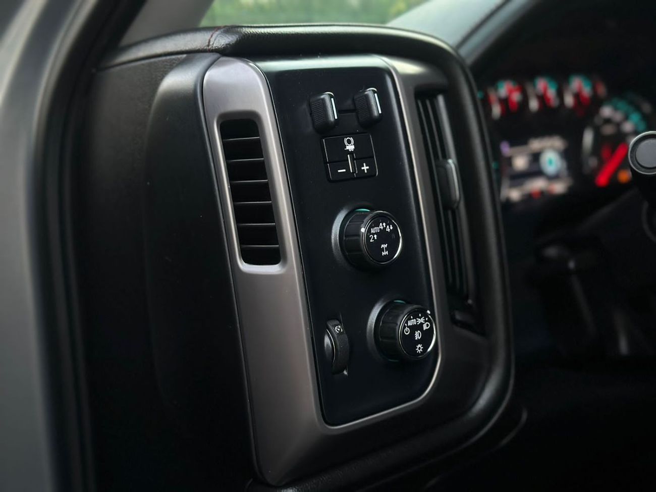 جي أم سي سييرا 1500 SLE