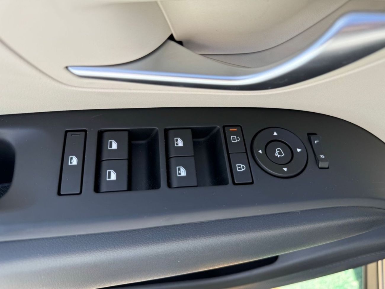 هيونداي توسون HYUNDAI TUCSON 1.6T - 2025 MODEL - SILVER COLOR