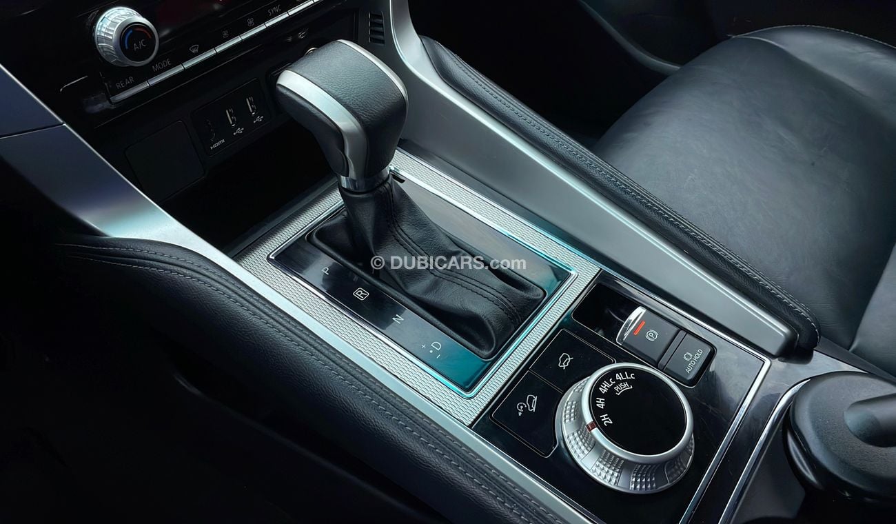 ميتسوبيشي مونتيرو GLS PREMIUM 3 | +مع الضمان | كمان تم فحص ١٥٠