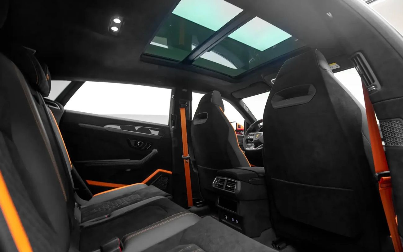 لامبورغيني اوروس 4.0T V8 Performante With Akrapovic Exhaust - Euro Spec