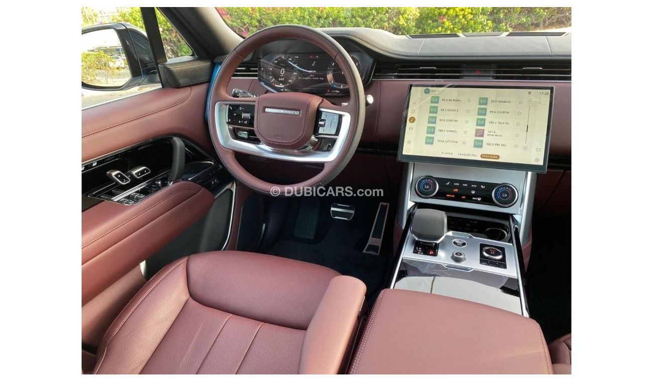 Land Rover Range Rover BRAND NEW GCC SPEC UNDER WARRANTY AND SERVICE