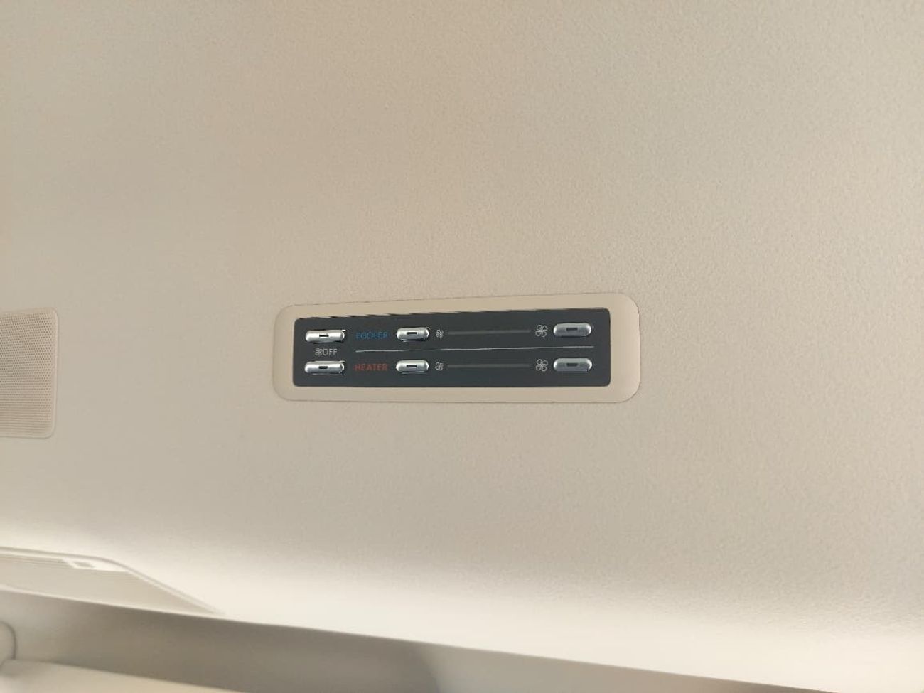 Toyota Hiace 2.8L DIESEL HIGH ROOF 13 SEATER MANUAL TRANSMISSION