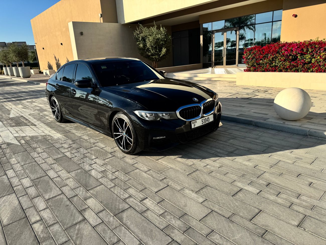 BMW 330i