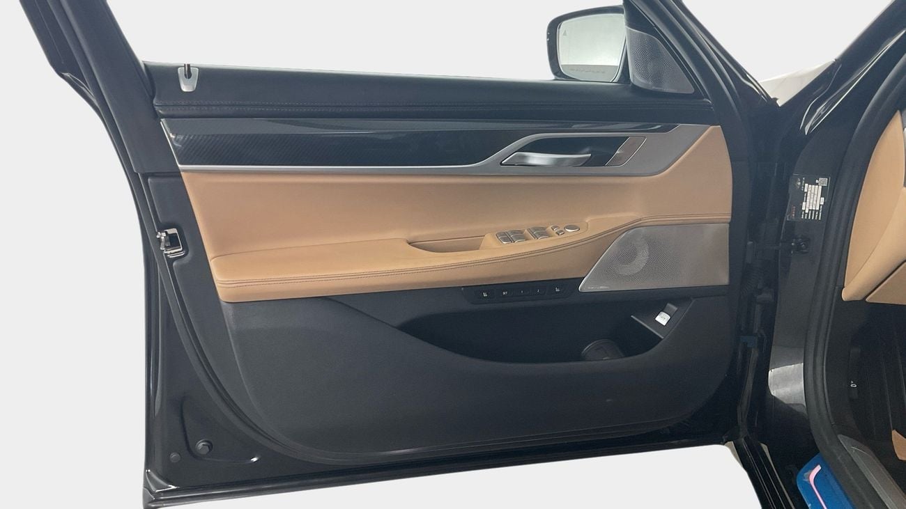 BMW 750Li Pure Excellence | upto AED 20,000 Ramadan Discount | Guaranteed Warranty | 0 Down Payment