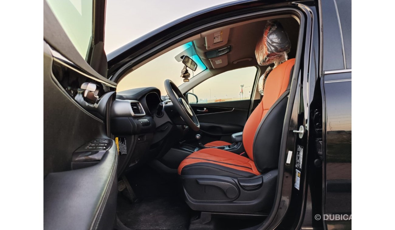 Kia Sorento 2.4L Petrol, Leather Seats, Quatro fog lamps, Excellent Working Condition (LOT # 299872)