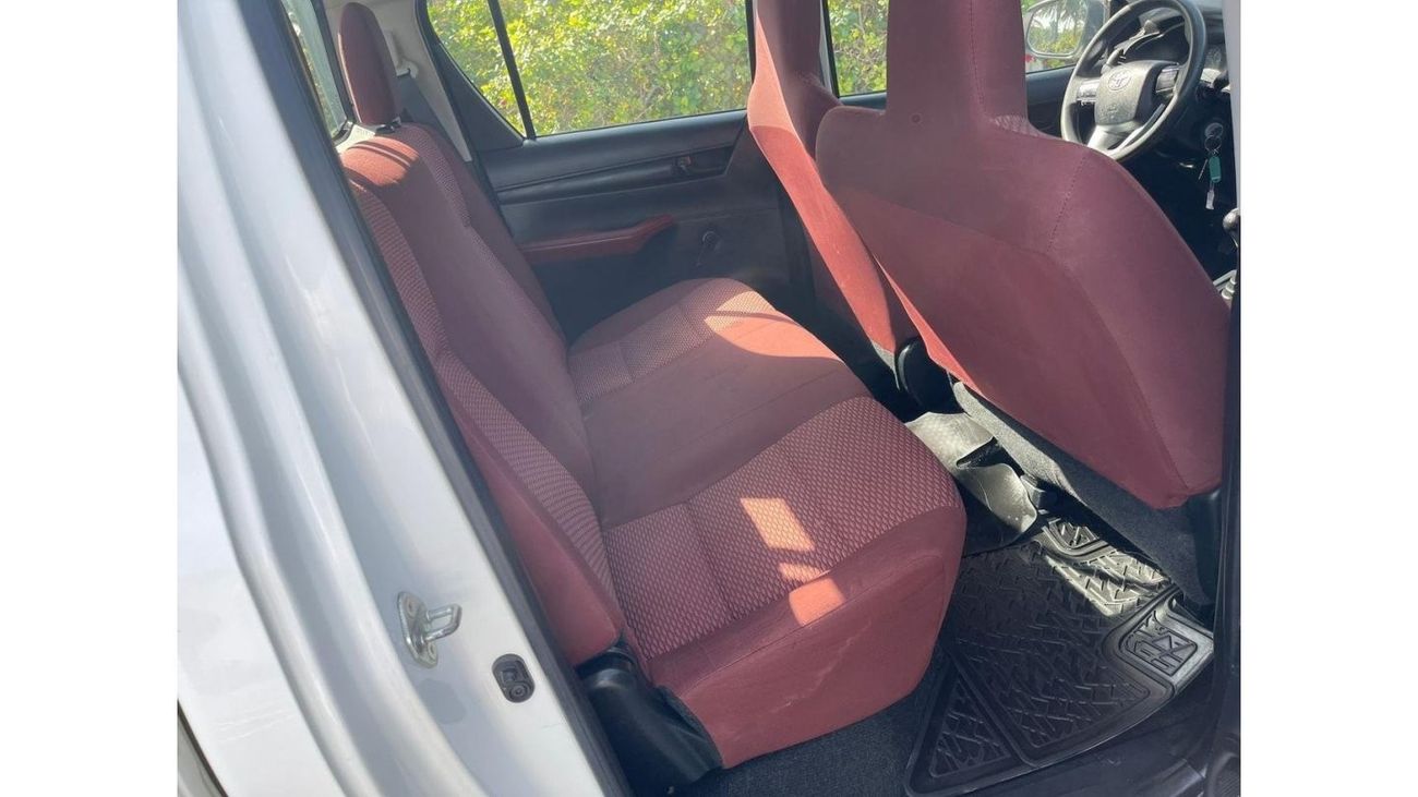 تويوتا هيلوكس ‏TOYOTA HILUX   GL   (GCC SPEC) -2020 - VERY GOOD CONDITION