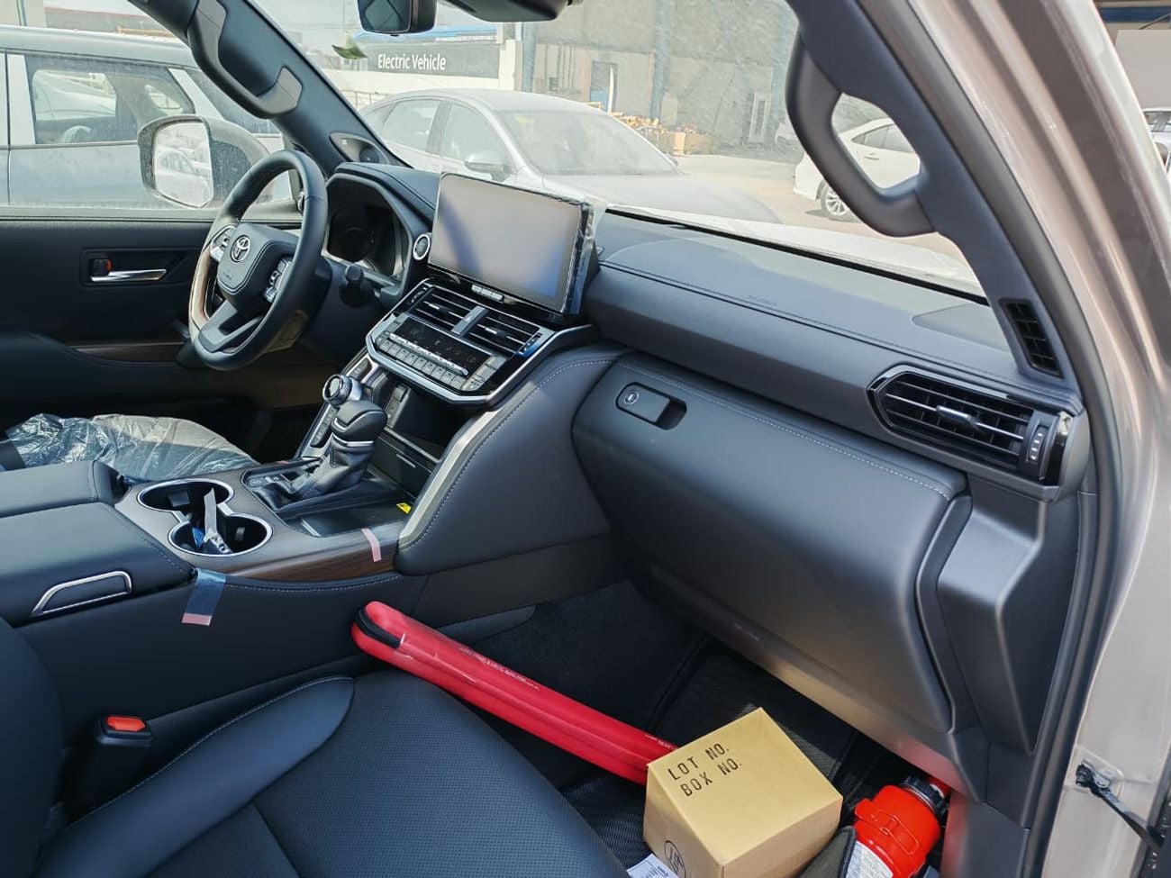 تويوتا لاند كروزر 2025 Toyota Land Cruiser LC300 GXR High-Option 3.5L V6 Twin Turbo Petrol A/T 4WD Export Only