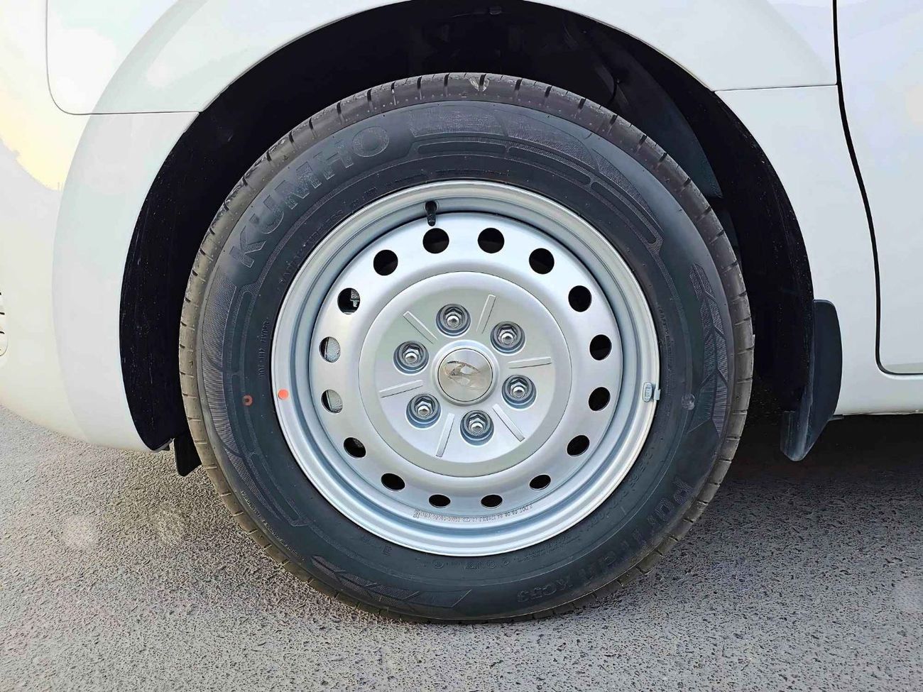 Hyundai Staria CARGO / 2.2L V4 DIESEL / MANUAL GEAR BOX / 2 STR (CODE # CARGO)