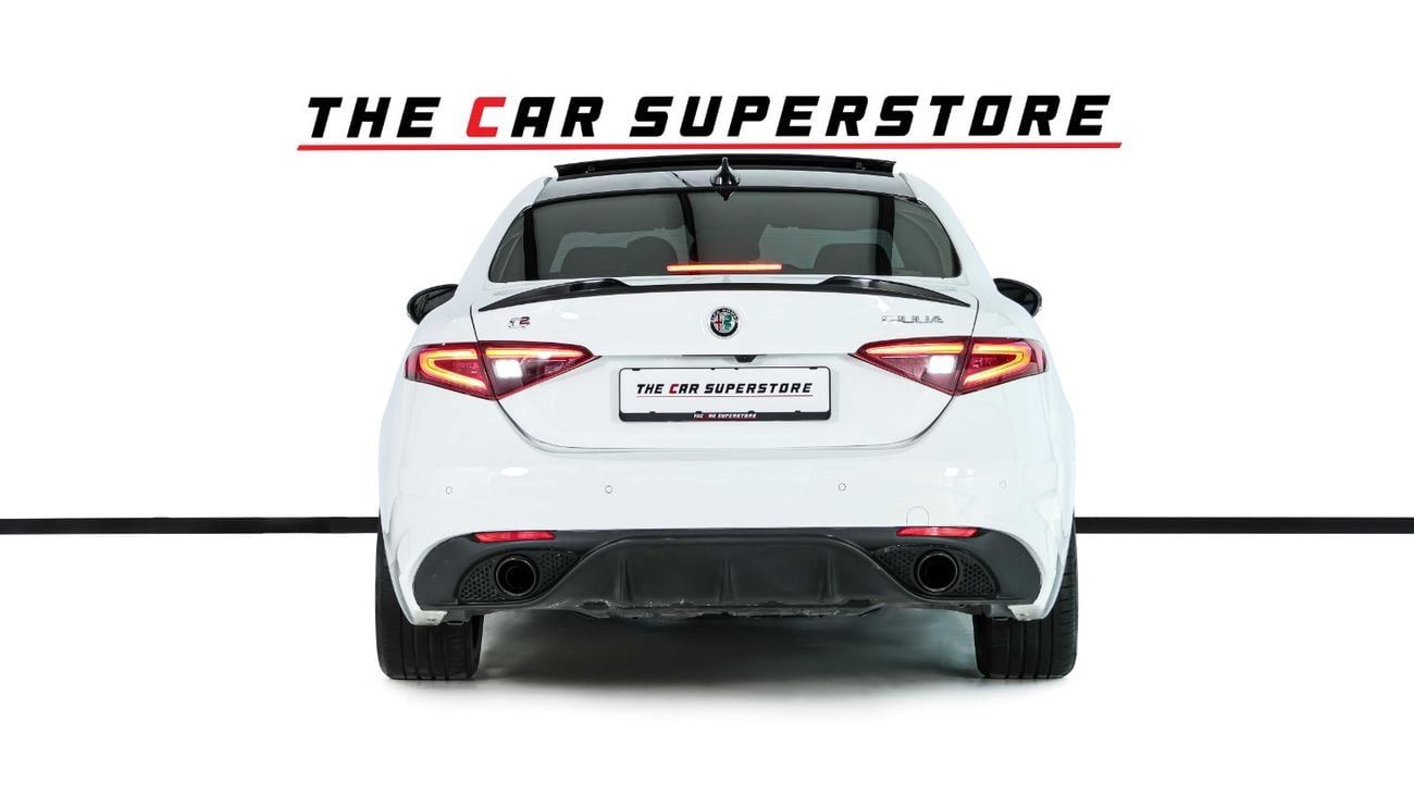 Alfa Romeo Giulia Q2 Veloce-GCC-Gargash Warranty and Service Package-Sports Seats