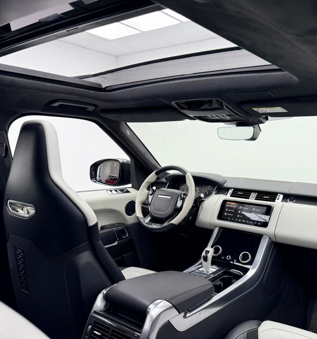 Land Rover Range Rover Sport 2022 Range Rover Sport SVR Carbon Edition, 2028 RR Warranty, Full RR Service History, Low Km, GCC