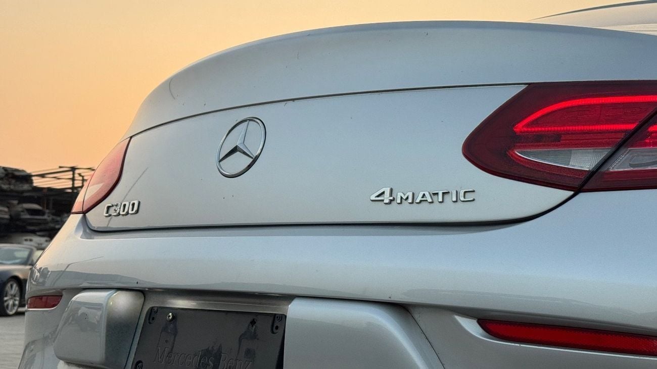 مرسيدس بنز C 300 كوبيه 2.0 L Turbo 4Matic