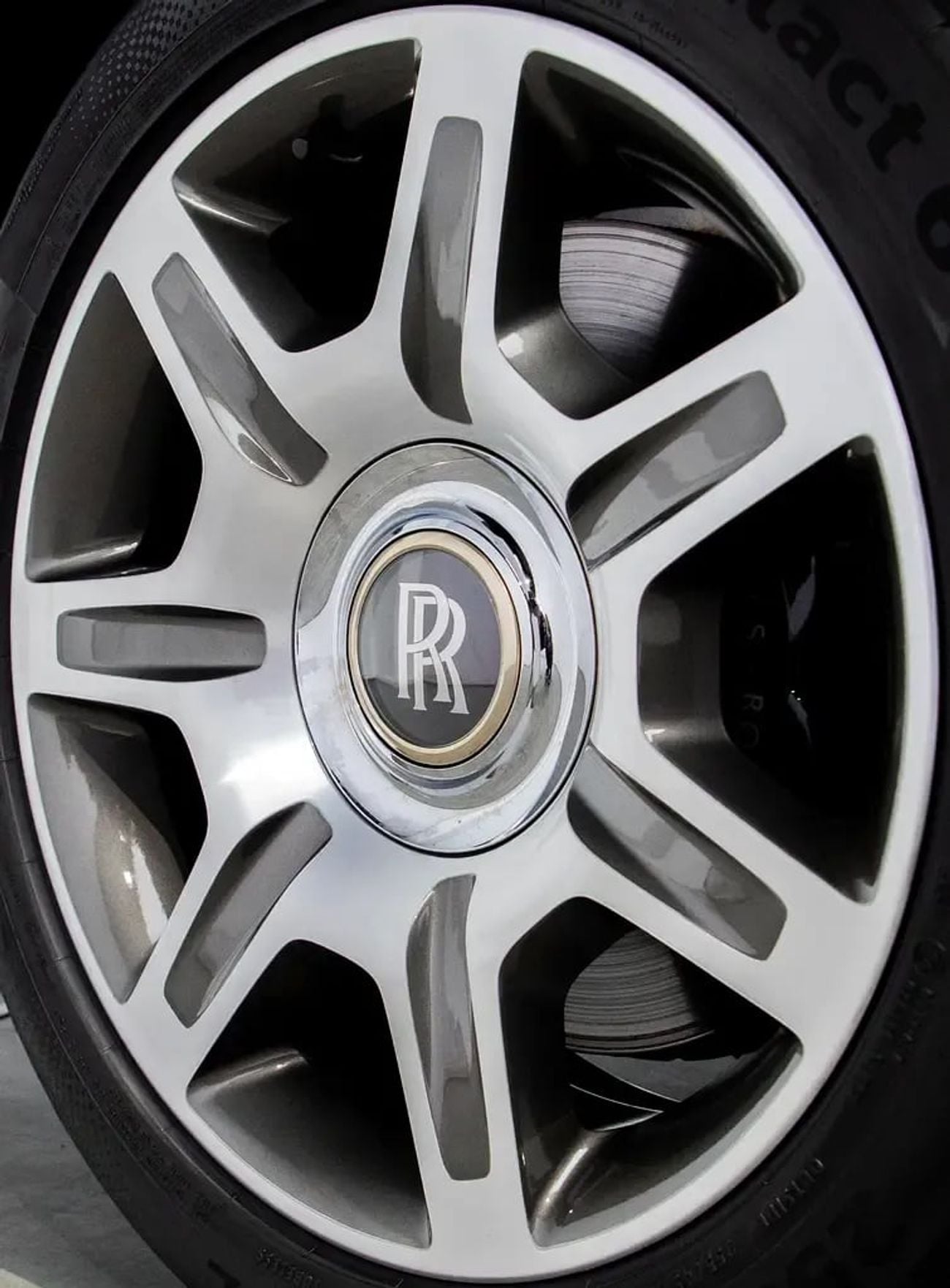 Rolls-Royce Ghost — 8