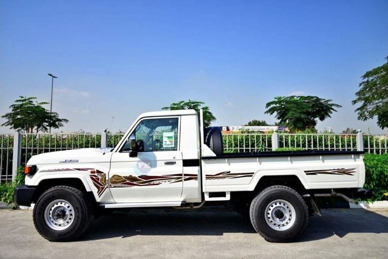 Toyota Land Cruiser Pick Up 79 Single Cab DLX 4.0L Petrol 4WD Automatic