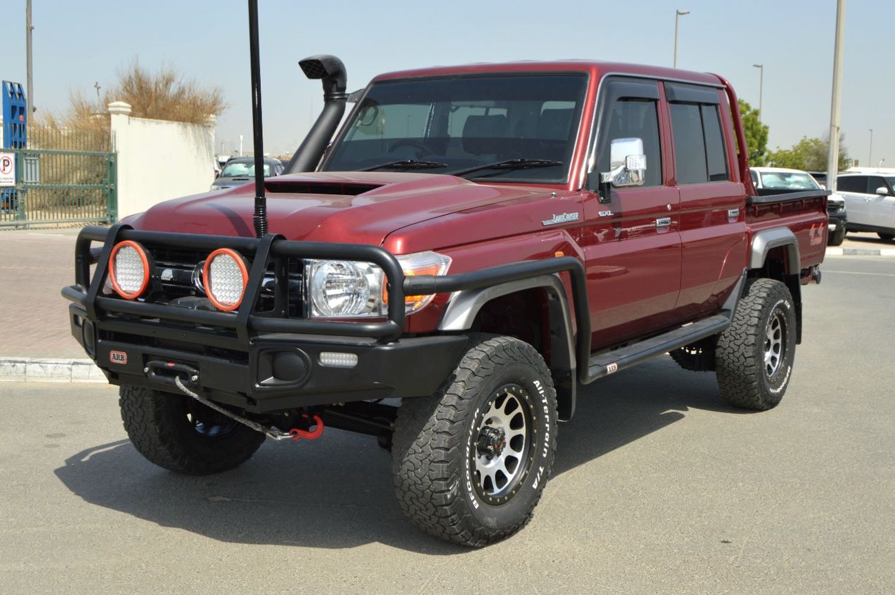 تويوتا لاند كروزر بيك آب Double cabin 4.5L, perfect inside and outside