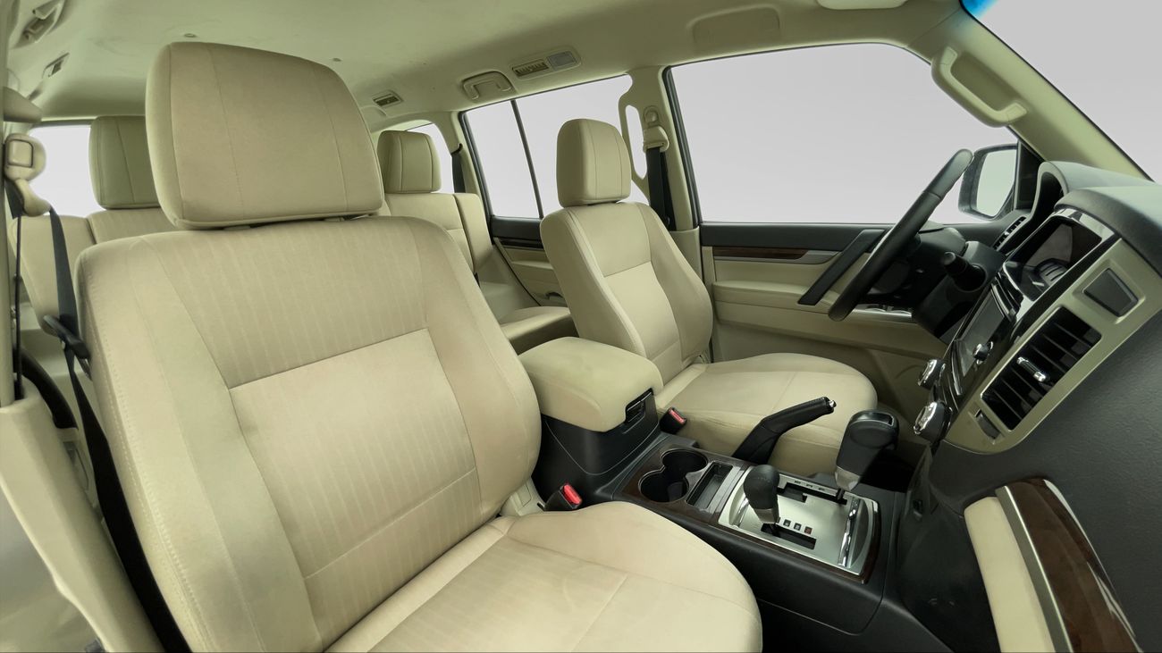 ميتسوبيشي باجيرو GLS BASE 3.5 | بدون دفعة مقدمة | اختبار القيادة في المنزل