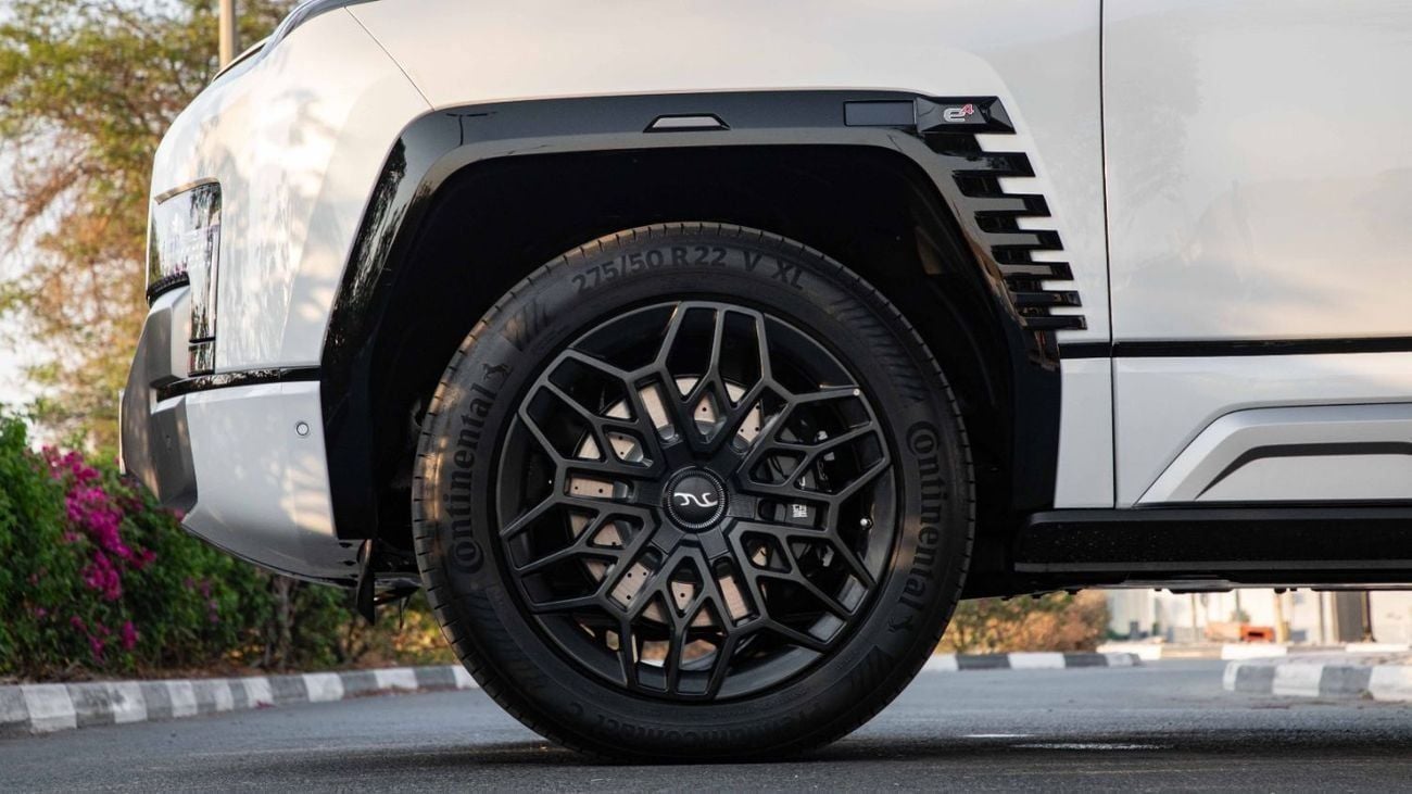 Yangwang U8 DM-i PREMIUM EDITION | 22" Alloy with Float Mode | 2025 | For Local Registration +10%