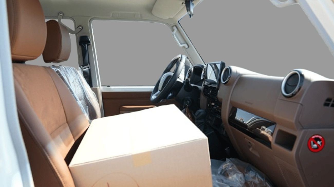 تويوتا لاند كروزر 70 ECTNJM001 – Toyota LC76 5 Doors Hardtop - 4.0L Petrol Auto - White with Tan Interior