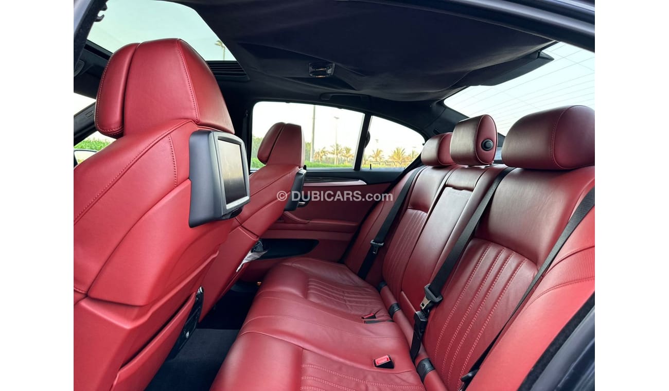 BMW M5 Std M5 F10 2012 // GCC // IN PERFECT CONDITION // FULL OPTIONS