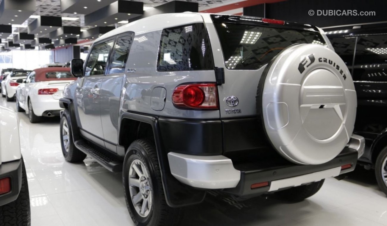 تويوتا إف جي كروزر TOYOTA FJ CRUISER GXR-2017-36000 KM GCC SPECS-PERFECT CONDITION