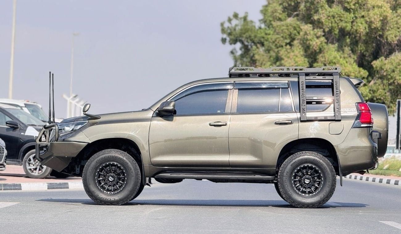 Toyota Prado PREMIUM BULL BAR | ROOF RACK WITH SIDE LADDERS | RHD | 2016 | 2.8L DIESEL ENGINE | (AT) | REAR VIEW