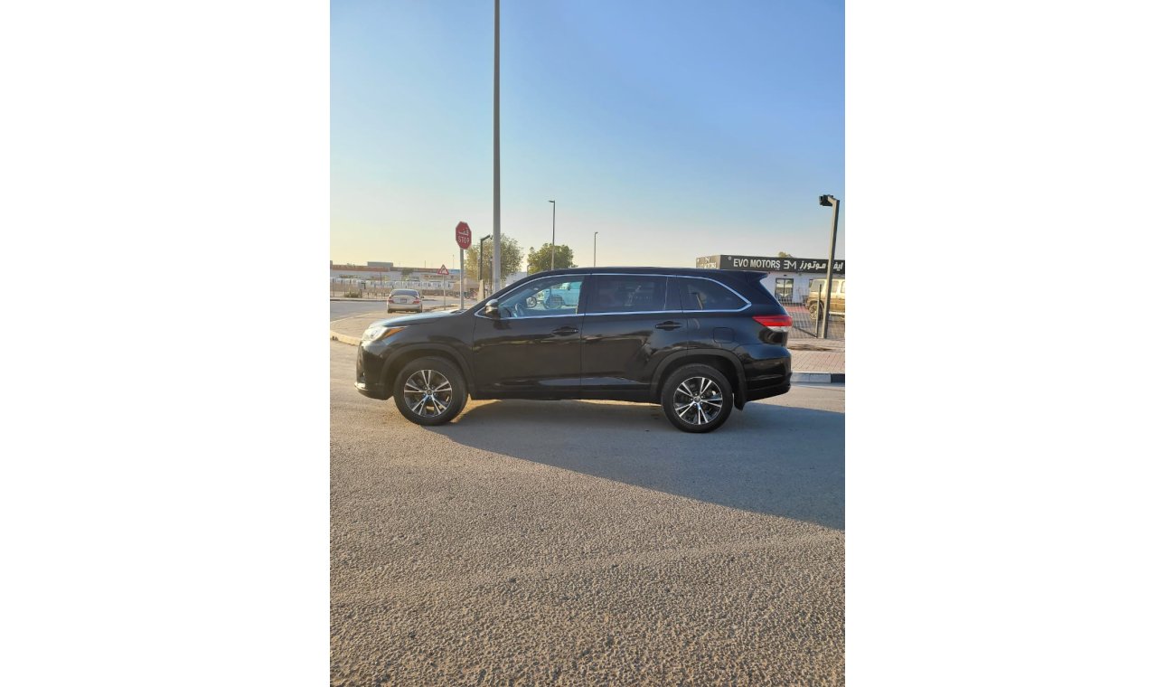 تويوتا هايلاندر TOYOTA HIGHLANDER LE 4x4