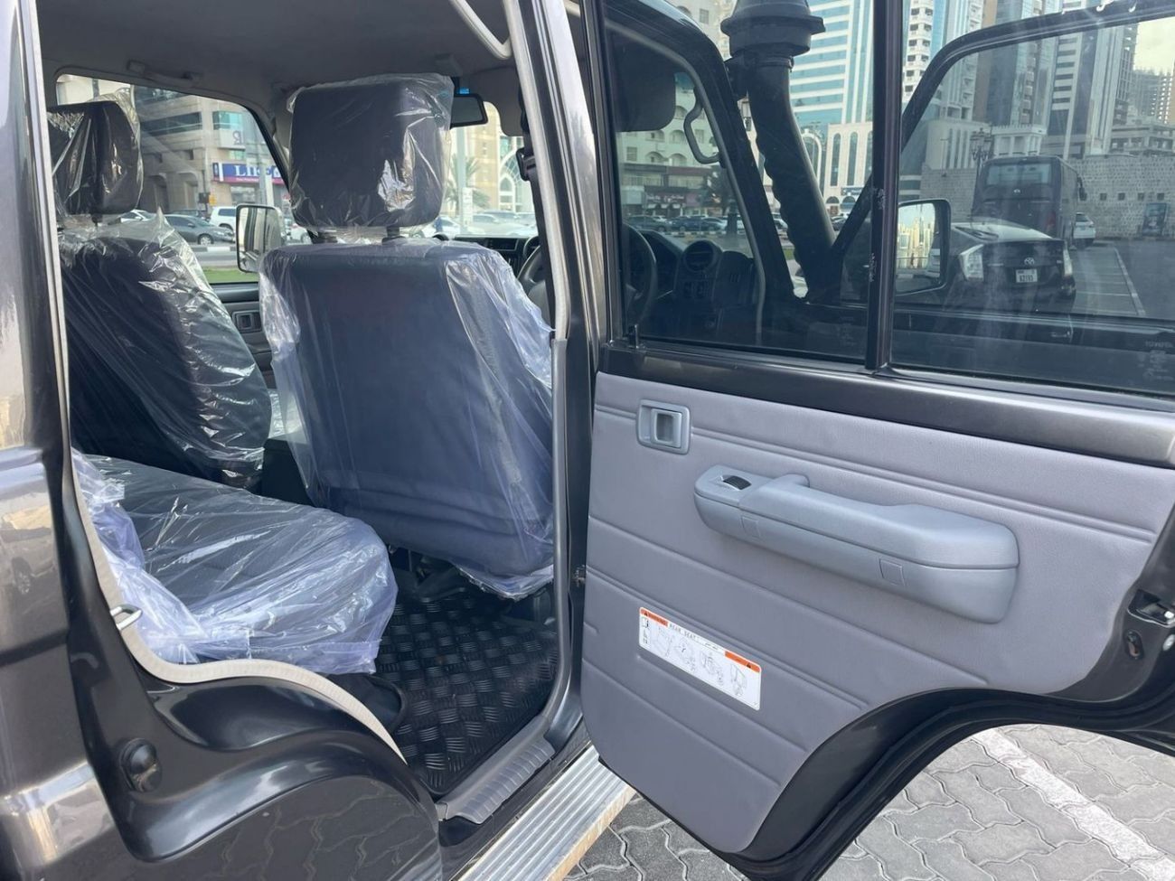 Toyota Land Cruiser Pick Up DIESEL 4.5 LITER ,RIGHT HAND DRIVE MANUAL TRANSMISSION