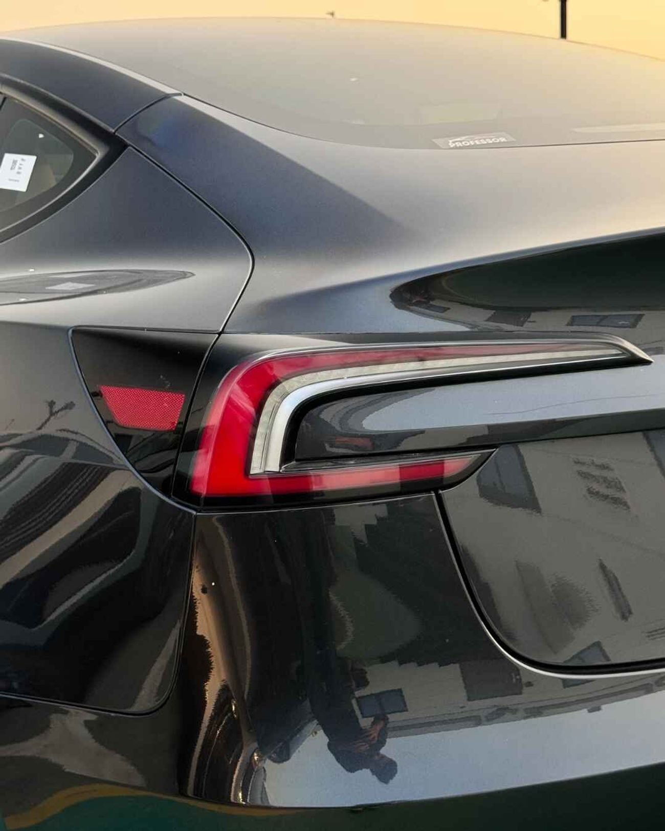 Tesla Model 3 LONG RANGE
