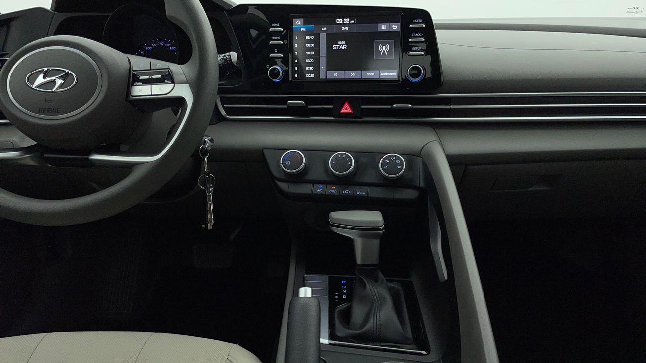 هيونداي إلانترا GL 1.6 | بدون دفعة مقدمة | اختبار قيادة مجاني للمنزل